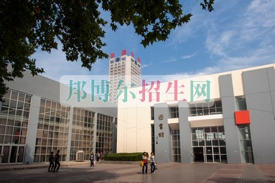 西安建筑科技大學(xué)華清學(xué)院招生辦聯(lián)系電話(huà)