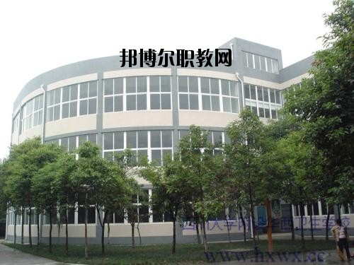 四川大學附設(shè)華西衛(wèi)生學校天府校區(qū)地址在哪里