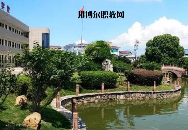 寧?？h雙林職業(yè)學校2020年招生辦聯(lián)系電話