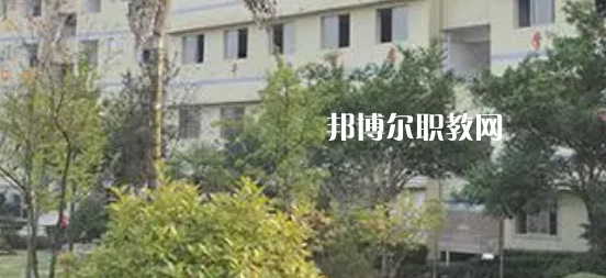 重慶市三峽職業(yè)技工學(xué)校地址在哪里，哪個(gè)地區(qū)，哪個(gè)城市?