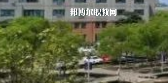 江蘇省常熟中等專業(yè)學校地址在哪里，哪個地區(qū)，哪個城市?