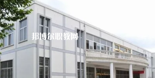 江蘇省金湖中等專業(yè)學(xué)校地址在哪里，哪個地區(qū)，哪個城市?