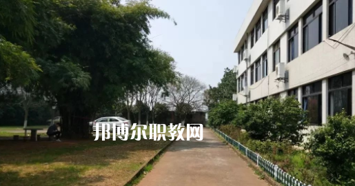 2023蘭溪市第六中學(xué)多少錢(qián) 蘭溪市第六中學(xué)各專業(yè)學(xué)費(fèi)收費(fèi)標(biāo)準(zhǔn)