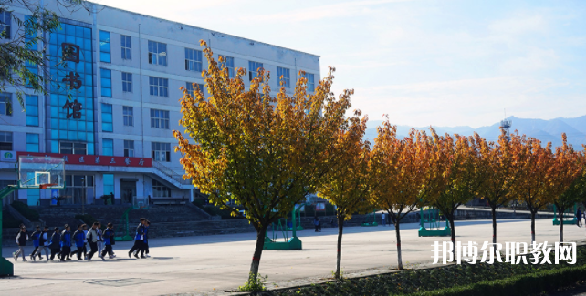 西安高科技工學(xué)校地址，乘車路線